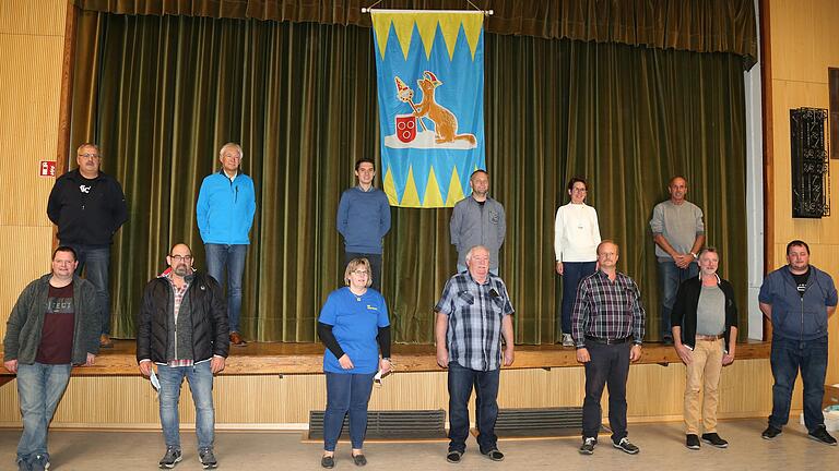 Die Vorstandschaft der Narrengesellschaft Oberlauda, jeweils von links (hinten): Reinhold Braun (Schatzmeister), Ditmar Hofmann (Schriftführer), Fabian Bayer (Beirat), Holger Ebert (Präsident), Diana Bayer (Zeugwartin), Reiner Haas (Beirat), (vorne) Jürgen Metzger (Beirat), Helmut Schmitt (Beirat), Andrea Sack (Vorsitzende), Günter Ambach (Beirat), Thomas Ernst (Beirat), Ewald Ditter (Beirat) und Benjamin Ambach (Beirat). Auf dem Bild fehlen die Kassenprüfer Rainer Ebert und Volker Stephan.