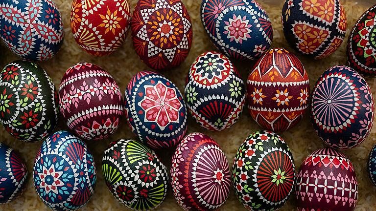 Kunstvoll bemalte Ostereier und vieles mehr gibt es bei Osterbasar in Bad Mergentheim zu entdecken. Kunstvoll bemalte Ostereier und vieles mehr gibt es bei Osterbasar in Bad Mergentheim zu entdecken. 