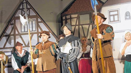 Die Schweden besetzen das Dorf Frankenwinheim um Nahrungsmittel für das Heer zu requirieren. Die Schweden besetzen das Dorf Frankenwinheim um Nahrungsmittel für das Heer zu requirieren.