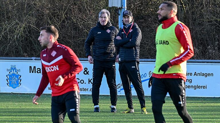 Ab sofort ein Team: Kickers-Cheftrainer Martin Lanig (rechts) und sein neuer Assistent Walter Thomae.