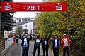 Auf Gesundheitskurs: Die Kitzinger Firma Rothe motiviert die Mitarbeiter zum gemeinsamen Sport. Unter anderem gibt es eine Walkinggruppe (im Bild bei einem Lauf in Reichenberg).