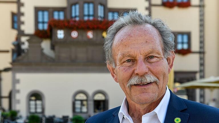 Nach der Zitterpartie bis Dienstagnachmittag ist klar: Paul Knoblach erhält bei der Landtagswahl 2023 erneut einen der drei Sitze für seine Partei Bündnis 90/Die Grünen im bayerischen Landtag. Nach der Zitterpartie bis Dienstagnachmittag ist klar: Paul Knoblach erhält bei der Landtagswahl 2023 erneut einen der drei Sitze für seine Partei Bündnis 90/Die Grünen im bayerischen Landtag.