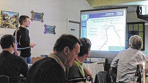 Ein Bild aus besseren Vereinstagen: Schon 2005 erklärte Jürgen Kraft bei Veranstaltungen des Trägervereins Bürgernetz Main-Spessart die Vor- und Nachteile von WaveLink.