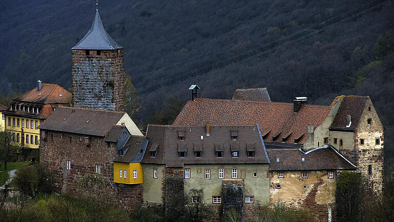 Anblick damals wie heute: Die Burg Rothenfels bietet auch heute noch ein Bild wie im Mittelalter. Anblick damals wie heute: Die Burg Rothenfels bietet auch heute noch ein Bild wie im Mittelalter.