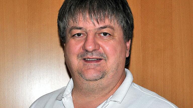 Jürgen Müller, Vorsitzender des Schachclubs Bad Königshofen, engagierte sich ehrenamtlich für eine ukrainische Familie.