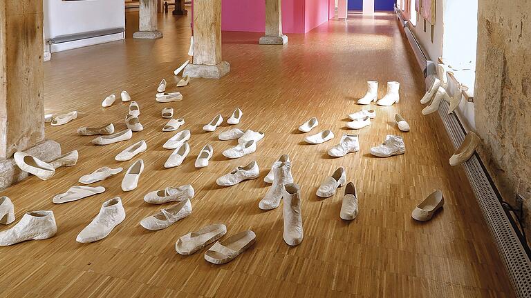 Die neue Sonderausstellung 'M/W/D' im Kloster Wechterswinkel widmet sich der Gender Diversity. Sie wird am Freitag, 22. Juli, eröffnet.