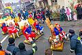 So viele Majestäten hat man in Sand am Main wohl noch nie gesehen - allesamt auf goldenen Thronen sitzend und durch die Straßen gezogen beim Faschingszug.