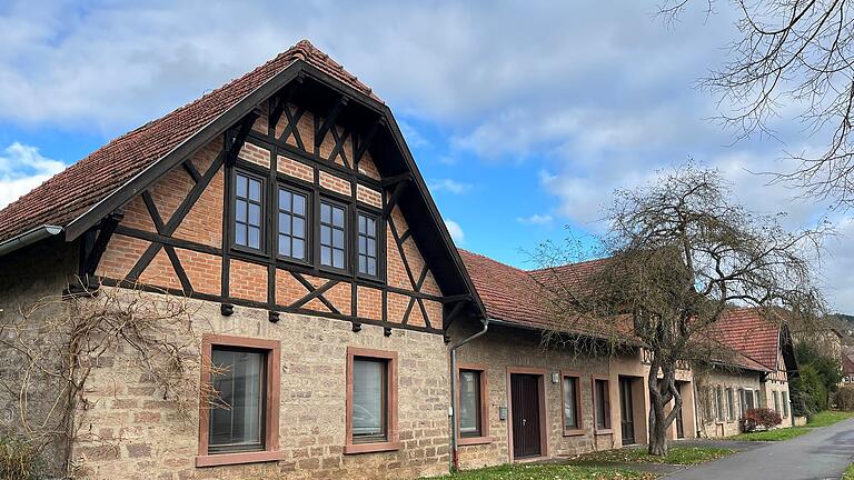 Jugendzentrum Hammelburg: Neuer Standort - Das ehemalige Rot-Kreuz-Gebäude in der Saaletalstraße Richtung Diebach könnte nach Vorstellungen von Reimar Glückler künftig das Hammelburger Jugendzentrum beherbergen. Jugendzentrum Hammelburg: Neuer Standort - Das ehemalige Rot-Kreuz-Gebäude in der Saaletalstraße Richtung Diebach könnte nach Vorstellungen von Reimar Glückler künftig das Hammelburger Jugendzentrum beherbergen.