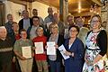 Der Siedlerverein Schwarzach ehrte langjährige Mitglieder für 20, 30 oder 40 Jahre Vereinstreue. Unser Bild zeigt die Jubilare mit der Vorsitzenden Melanie Rosenbegrer (rechts).