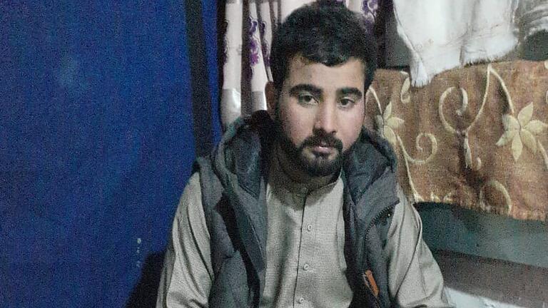 Fawad Pardis im Haus seiner Familie in Afghanistan. Fawad Pardis im Haus seiner Familie in Afghanistan.