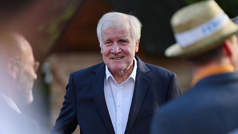 Horst Seehofer       -  Insgesamt 28 Jahre saß Seehofer für die CSU im Bundestag  (Archivbild).