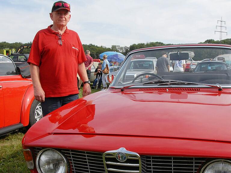 'Es gibt weltweit nur noch 72 Exemplare meines Alfa Romeo Guilia', schildert Klaus Mense die Seltenheit seines Oldtimers. 'Es gibt weltweit nur noch 72 Exemplare meines Alfa Romeo Guilia', schildert Klaus Mense die Seltenheit seines Oldtimers.