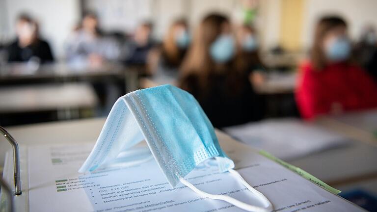 Die Pandemie belastete die Schulkinder stark. Die Pandemie belastete die Schulkinder stark.