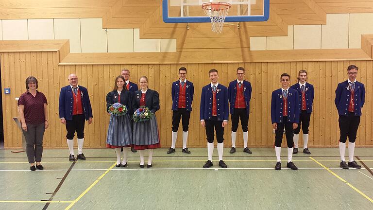 Auf dem Foto von links die Geehrten (10 Jahre) Renate Haag, Elmar Straub, Sophia Baumgart, Michael Baumgart, Lea Baumgart, Felix Schmitt, Sebastian Seufert, Julian Kaiser, Justin Schmitt, Jakob Roßhirt, Nico Fleckenstein. Auf dem Foto von links die Geehrten (10 Jahre) Renate Haag, Elmar Straub, Sophia Baumgart, Michael Baumgart, Lea Baumgart, Felix Schmitt, Sebastian Seufert, Julian Kaiser, Justin Schmitt, Jakob Roßhirt, Nico Fleckenstein.