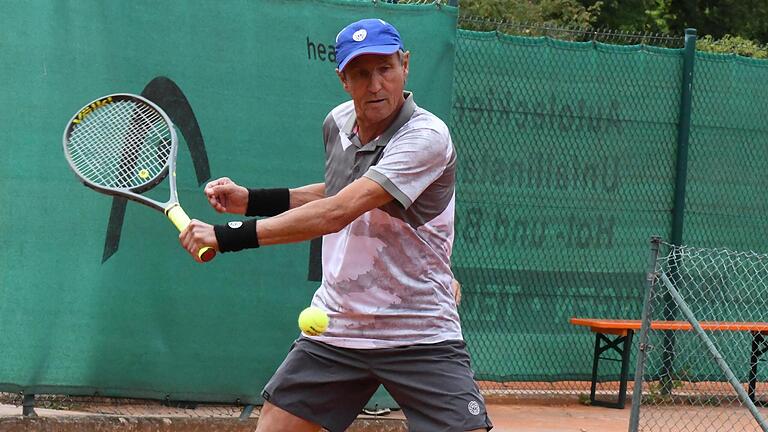 Alfred Böckl hat im Tennis fast alles gewonnen und war auch in Bad Kissingen bei den Herren-70 wieder nicht zu stoppen. - Alfred Böckl hat im Tennis fast alles gewonnen und war auch in Bad Kissingen bei den Herren-70 wieder nicht zu stoppen. Alfred Böckl hat im Tennis fast alles gewonnen und war auch in Bad Kissingen bei den Herren-70 wieder nicht zu stoppen. - Alfred Böckl hat im Tennis fast alles gewonnen und war auch in Bad Kissingen bei den Herren-70 wieder nicht zu stoppen.