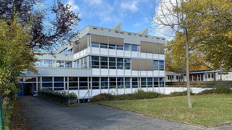 Der Alltag im Innern des Alexander-von-Humboldt-Gymnasiums in Schweinfurt hat sich durch Corona stark verändert.