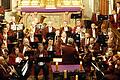 Musik zwischen Himmel und Erde: Die Stadtkapelle Lohr um Wolfgang Riedmann interpretierte das älteste Lied der Adventszeit 'Nun komm, der Heiden Heiland'.