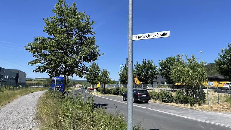 Die Firma Ganshorn lässt sich im Bad Neustädter Industriegebiet 'Am Altenberg' in der Theodor-Jopp-Straße nieder. Damit ist der letzte Bauplatz belegt. Die Firma Ganshorn lässt sich im Bad Neustädter Industriegebiet 'Am Altenberg' in der Theodor-Jopp-Straße nieder. Damit ist der letzte Bauplatz belegt.
