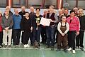 Die Herzsportgruppe der Vhs-Hassberge mit Übungsleiterin Christine Busch, Abteilungsleiter der Vhs, Christian Ruser und Dr. med Klaus Grein (Mitte) bei der Ehrung.