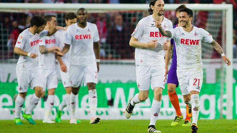 Die Sieger       -  Kölns Leonardo Bittencourt (r) jubelt über sein Tor zum 2:0. Foto: Rolf Vennenbernd