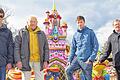 Frühjahr 2015: Märchenwald-Gründer und Betreiber Wolfgang Eschenbach senior (Zweiter von links) startete vor wenigen Tagen in die neue Märchenwald-Saison. Mit im Bild Wolfgang Eschenbach junior (rechts) sowie die beiden Enkel Andreas und Marcel (links).