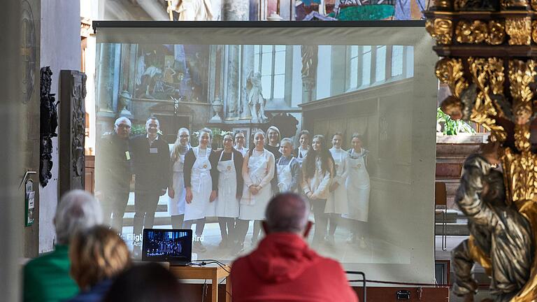 Die 'Vesperkirche in Impressionen' gibt es bis zum 9. März in der St. Johanniskirche zu erleben. Dazu gehören auch Bilder von der Vesperkirche 2020.&nbsp;&nbsp;