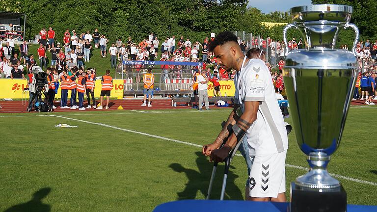 Unmittelbar vor dem Toto-Pokal-Endspiel in Illertissen riss bei Michael Dellinger (im Bild) die Achillessehne. In der Vorrunde wird er dem TSV Aubstadt daher nicht zur Verfügung stehen.