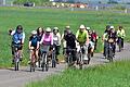 Die Erlebnis-Radtour des vlf Schweinfurt startete ab dem Bahnhof Waigolshausen und weiter nach Ettleben und Egenhausen. Eine bunte Truppe machte sich auf den Weg. Mit dabei waren Familien, Paare, Männer und Frauen, Städter und auch Teilnehmer, die früher selbst einen kleinen Betrieb bewirtschafteten und sich ein Bild von der heutigen Landwirtschaft machen wollten.