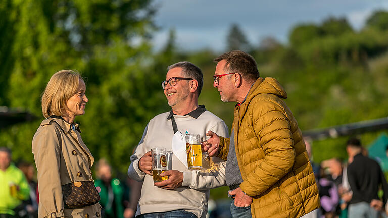 Krick Firmenlauf in Eibelstadt       -  Rund 1400 Menschen nehmen am Mittwoch (17.05.23) beim 9. Krick Firmenlauf in Eibelstadt (Landkreis Würzburg) teil.