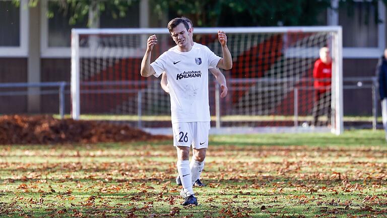 War am Ende nichts: Paul Karle und sein TSV Karlburg verloren das Landesliga-Spitzenspiel bei der FT Schweinfurt.