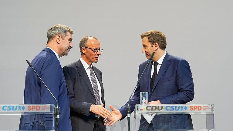 Koalitionsverhandlungen von Union und SPD abgeschlossen       -  Bisher ist der Vertrag nur per Handschlag der Parteichefs besiegelt. (Archivbild vom 9. April)