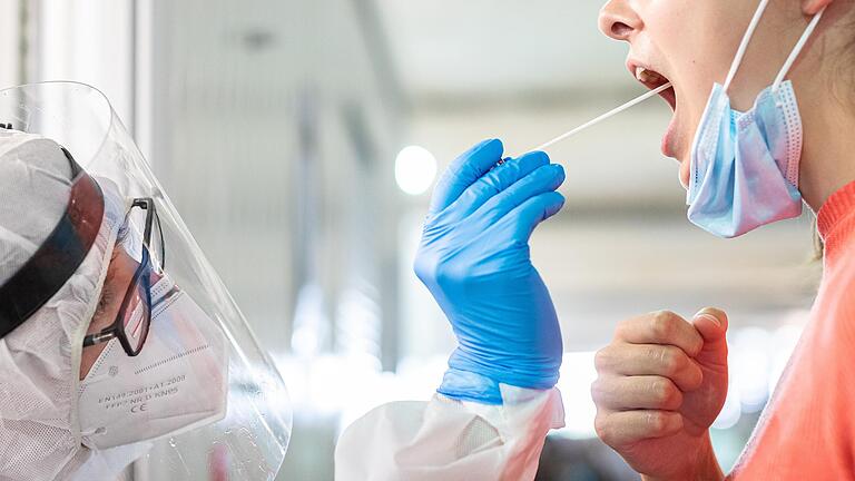 In Schulen in Knetzgau, Zeil und Stettfeld gibt es Fälle von Coronavirus-Infektionen. Mehrere Schulklassen befinden sich deshalb nun in Quarantäne. In Schulen in Knetzgau, Zeil und Stettfeld gibt es Fälle von Coronavirus-Infektionen. Mehrere Schulklassen befinden sich deshalb nun in Quarantäne.