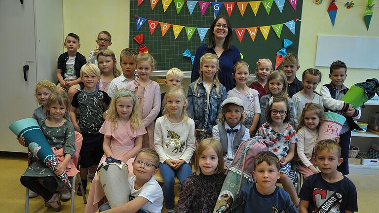 Die Klasse 1a besuchen in Hofheim 25 Kinder, darunter elf Jungen und 14 Mädchen. Klassenlehrerin ist Katrin Lindner. Die Klasse 1a besuchen in Hofheim 25 Kinder, darunter elf Jungen und 14 Mädchen. Klassenlehrerin ist Katrin Lindner.