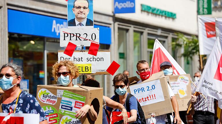 Bundesweiter Aktionstag der Pflegekräfte auch in Würzburg: Demonstration in der Innenstadt. Bundesweiter Aktionstag der Pflegekräfte auch in Würzburg: Demonstration in der Innenstadt. 