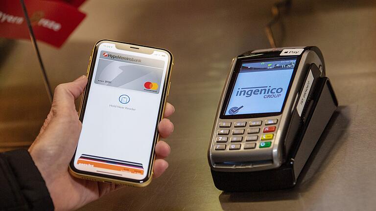 Apple Pay - Apple Pay ist in Deutschland die populärste digitale Bezahlmethode an der Kasse. Apple Pay - Apple Pay ist in Deutschland die populärste digitale Bezahlmethode an der Kasse.