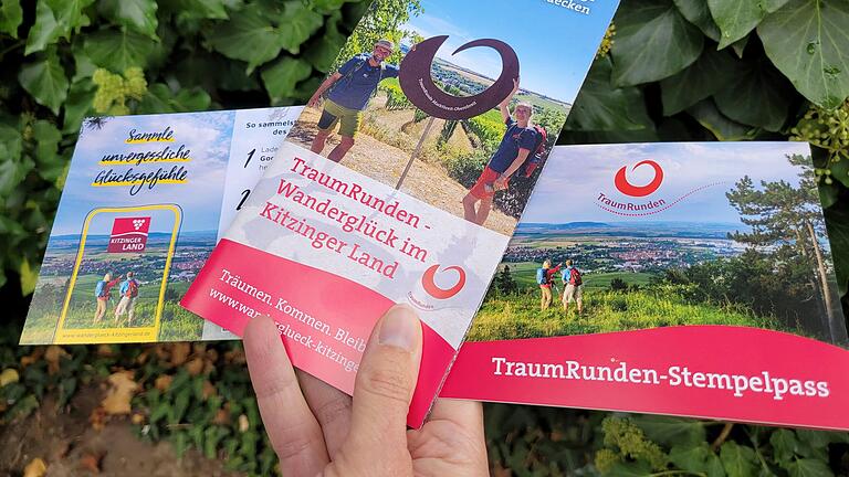 Die neue 'TraumRunden'-Wanderbroschüre ist da. Die neue 'TraumRunden'-Wanderbroschüre ist da.