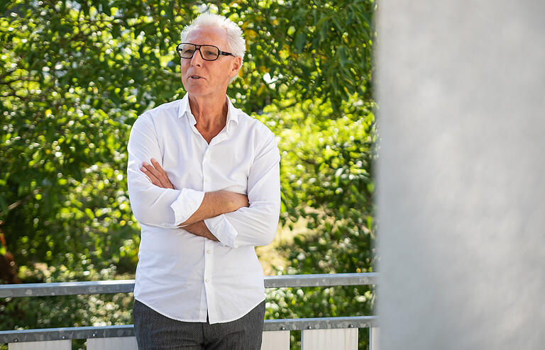 Helmut Kölbl, IT-Unternehmer aus Höchberg: 'Wir müssten von einer Umweltkatastrophe reden, die die ganze Menschheit betrifft. Stattdessen sprechen wir von einer Katastrophe, wenn die deutsche Fußballnationalmannschaft verliert.'