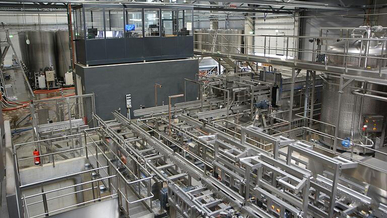 Moderne Anlage – große Investition: Für 17 Millionen Euro hat die GWF eine zentrale Kelterstation gebaut. Moderne Anlage – große Investition: Für 17 Millionen Euro hat die GWF eine zentrale Kelterstation gebaut. 