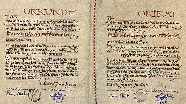 Dieser im Stadtarchiv von Gerolzhofen verwahrte Freundschaftsvertrag besiegelte im Jahr 1988 die Freundschaft zwischen Gerolzhofen und Elek.
