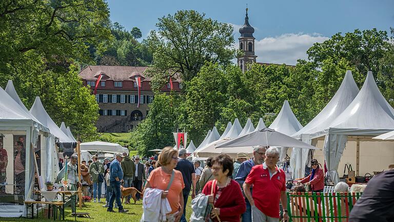 Zahlreiche Menschen besuchten 2024 die Casteller Schlossparktage.