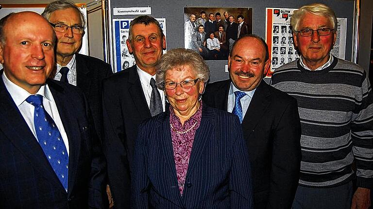 Einige der Jungen Wilden von 1984: (von links) Hans-Dietrich Unger, Ingo Walcher, Jürgen Pfister, Helma Ritter, Heribert Jakobsche und Klaus Neumann.