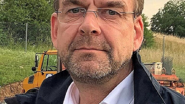 Roger Lindholz, technischer Leiter der LKW Kitzingen, betont, dass die Trinkwasserversorgung gesichert ist.
