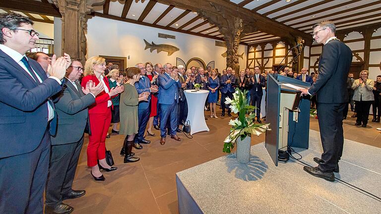 Beim Neujahrsempfang der Stadt Schweinfurt forderte Oberbürgermeister OB Sebastian Remelé, ökologisches und ökonomisches Handeln in Einklang zu bringen und nicht als Gegensatz zu sehen.