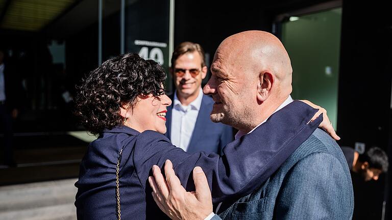 Nach der Landtagswahl in Brandenburg - BWS       -  Das Bündnis Sahra Wagenknecht (BSW) hat bei den drei zurückliegenden Landtagswahlen jeweils ein zweistelliges Ergebnis erzielt. Ob dies der jungen Partei auch bei der für den 28. September 2025 geplanten Bundestagswahl gelingen wird, ist noch nicht abzusehen.