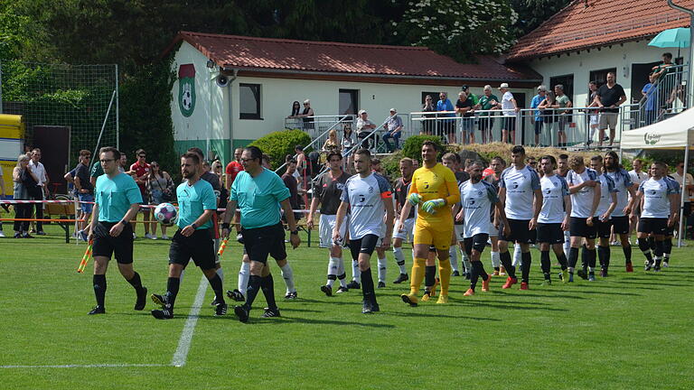 Durch einen hart erkämpften 3:1-Sieg gegen den TSV Volkers gelingt der SG Burgwallbach/Leutershausen der Aufstieg in die Kreisklasse.