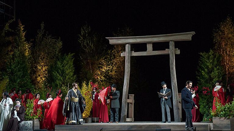 Szenenbild aus 'Madama Butterfly'. Szenenbild aus 'Madama Butterfly'.