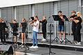 Auch ein Streicher-Ensemble hat das Martin-Pollich-Gymnasium zu bieten. Die acht jungen Violinisten brachten unter der Leitung von Magdalene Schmid-Schindler beim Sommerkonzert drei Stücke zu Gehör.