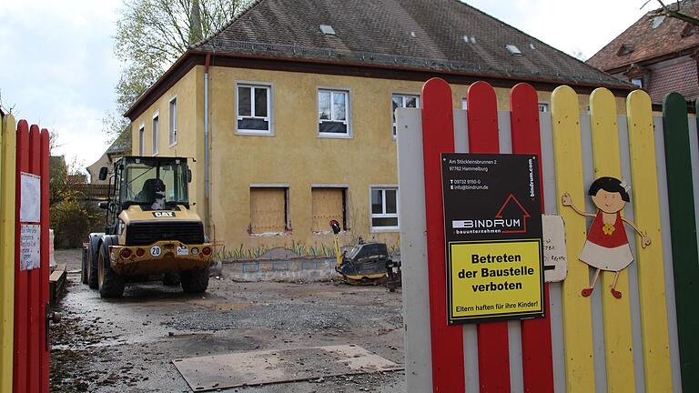 Momentan läuft die Generalsanierung des Kindergartens Maria Theresia in Ochsenfurt. Das Projekt zählt zu einer der größten Investitionen, die in diesem Jahr im Haushalt der Stadt zu Buche schlagen.