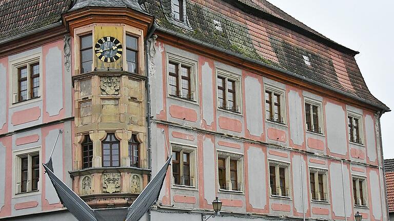 Wer zieht als Stadtrat ins Bad Königshöfer Rathaus ein. Am 15. März haben die Bürger die Auswahl aus 200 Kandidaten.