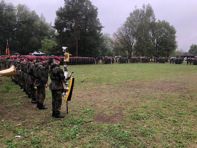 Beim Gelöbnis in Gerolzhofen hatten sich die Soldaten in einem großen Rechteck aufgestellt.